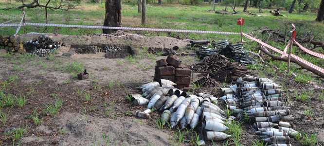 Ansammlung von Landminen und Kampmittelrückständen