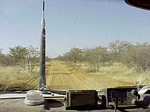 Funkgerät und ein satellitengestütztes Ortungs- und Navigationssystem in jedem MgM-Fahrzeug.